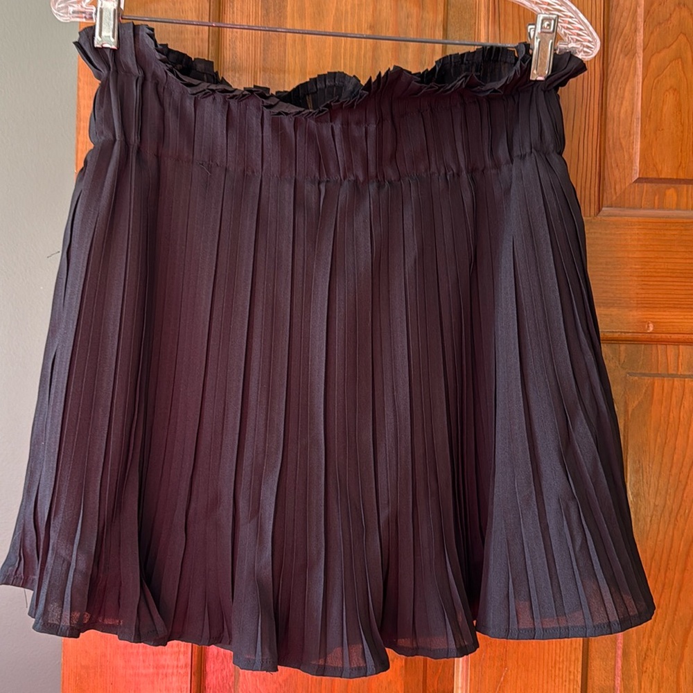 Do+Be woman’s skirt